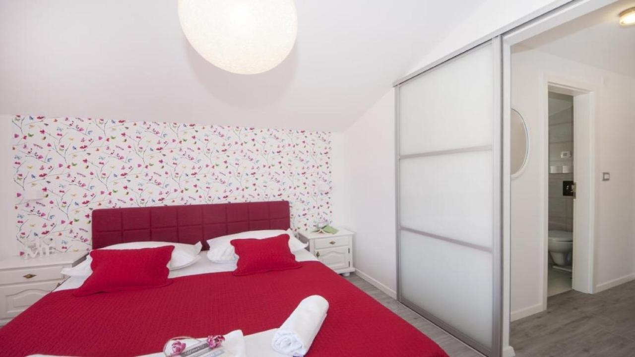 Apartments Angela Baška Voda Cameră foto
