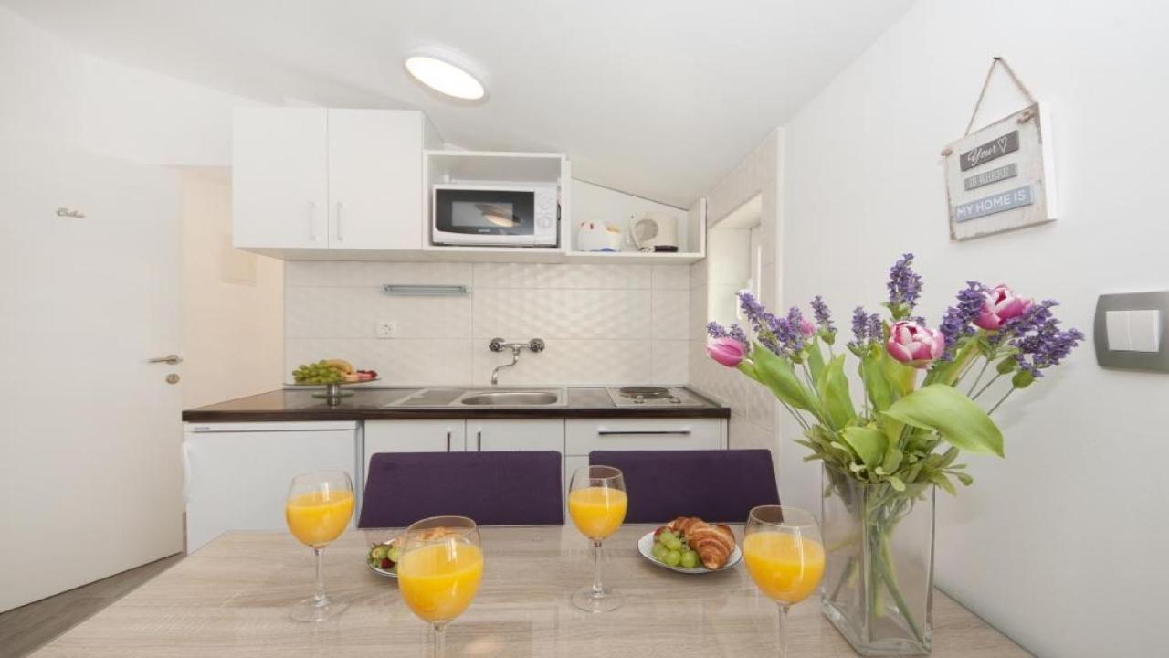 Apartments Angela Baška Voda Cameră foto